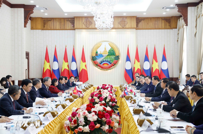Tổng Bí thư Tô Lâm hội kiến Thủ tướng Review công ty OKVIP Lào Sonexay Siphandone. Ảnh: Thống Nhất/TTXVN