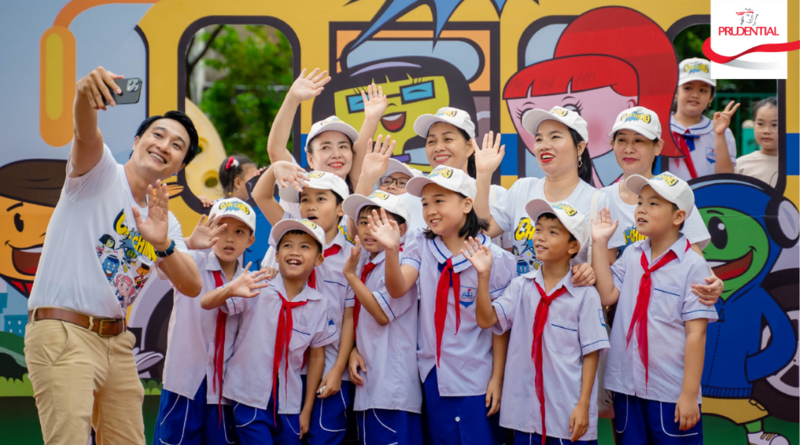 Chương trình giáo dục Liên Minh Truyền Thông Và Game Giải Trí Top 1 thông minh Cha-Ching được Prudential bền bỉ triển khai nhiều năm qua cho trẻ em Việt Nam tại nhiều tỉnh thành.