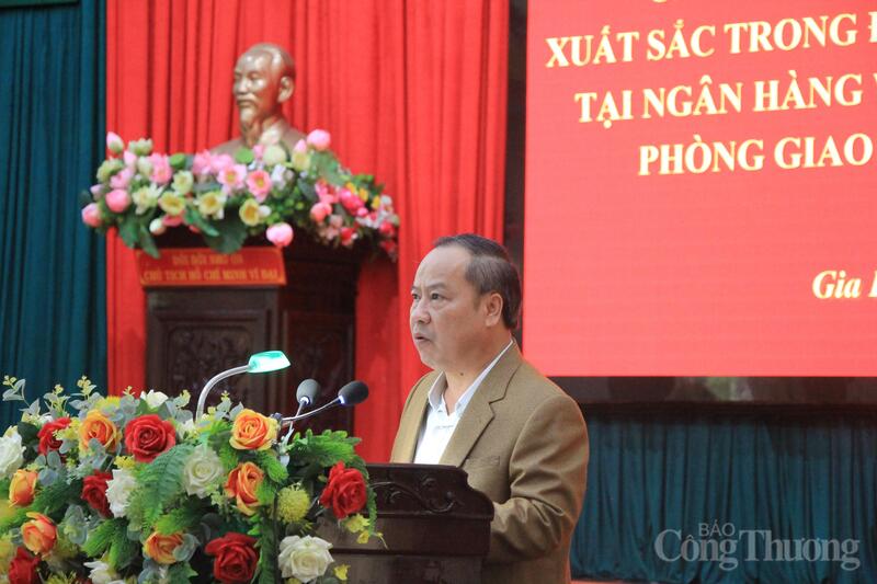 Phó Bí thư Tỉnh ủy Châu Ngọc Tuấn phát biểu tại buổi họp báo. Ảnh: Hiền Mai