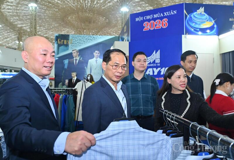 Theo ông Vũ Bá Phú: Hàng hóa có nguồn gốc rõ ràng, chất lượng cao chính là nền tảng tạo niềm tin cho người tiêu dùng. Ảnh: Nam Nguyễn