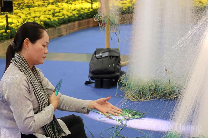 Nghệ nhân đan lưới Lê Thị Kim Hồng