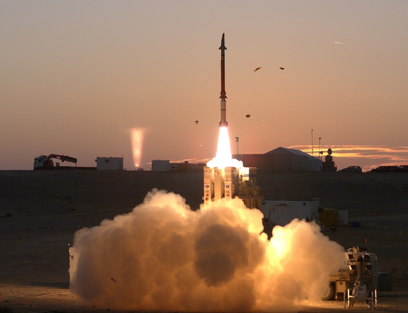 Israel vừa hoàn tất loạt thử nghiệm David’s Sling, hệ thống phòng không tầm trung có thể bắn hạ UAV và tên lửa ở khoảng cách tới 300 km