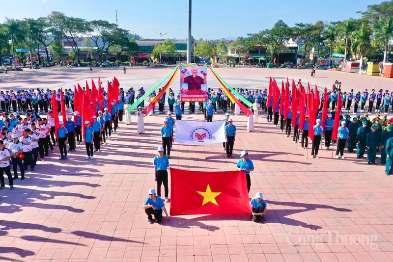 Thể dục thể thao, nâng cao sức khỏe cộng đồng đón Tết , vui Xuân tại xã Krông Nô, tỉnh Lâm Đồng.