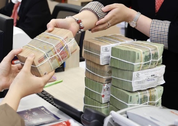 Cận Tết áp lực thanh khoản của hệ thống ngân hàng tăng cao. Ảnh: Duy Minh