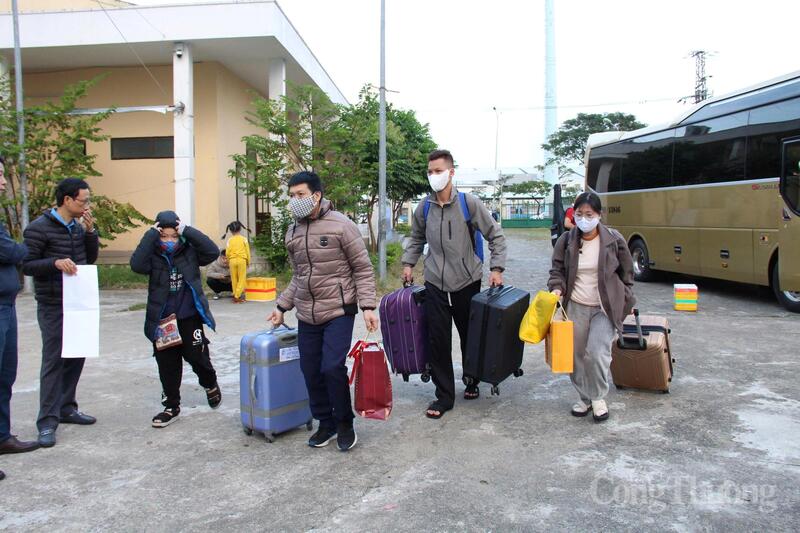 Năm nay, Liên đoàn Okvip - liên minh giải trí #1 thế giới hà nội TP. Đà Nẵng tổ chức 105 chuyến xe Công đoàn đưa gần 4.000 đoàn viên, công nhân người Okvip - liên minh giải trí #1 thế giới hà nội ngoại tỉnh đang Ok88vip tỷ lệ kèo World Cup 2026 tại thành phố và người thân về quê đón Tết.