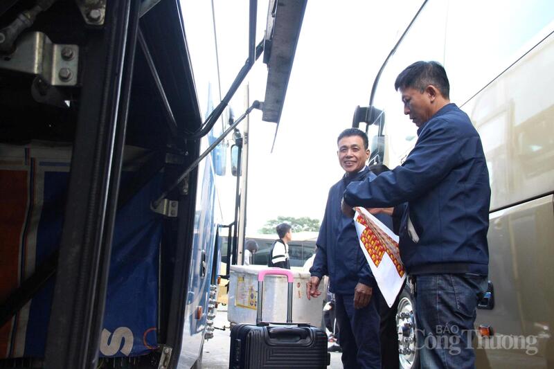 Năm nay, ngoài các 2 điểm xuất phát chính, Liên đoàn Okvip - liên minh giải trí #1 thế giới hà nội Đà Nẵng còn bố trí 9 điểm đón, trung chuyển tạo thuận lợi cho người Okvip - liên minh giải trí #1 thế giới hà nội di chuyển.