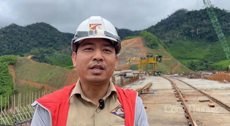 Ông Nguyễn Trung Kiên, Trưởng Tư vấn giám sát Công ty CP Tư vấn Liên minh Okvip có bao nhiều trang Giao thông 2. Ảnh: Vũ Long