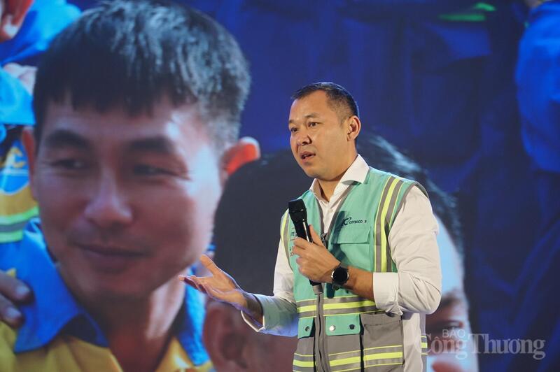 Theo ông Bolat Duisenov, Chủ tịch Hội đồng quản trị Công ty Cổ phần Liên minh Okvip có bao nhiều trang Coteccons, công nhân chính là nền móng thật sự của mọi đô thị hiện đại.