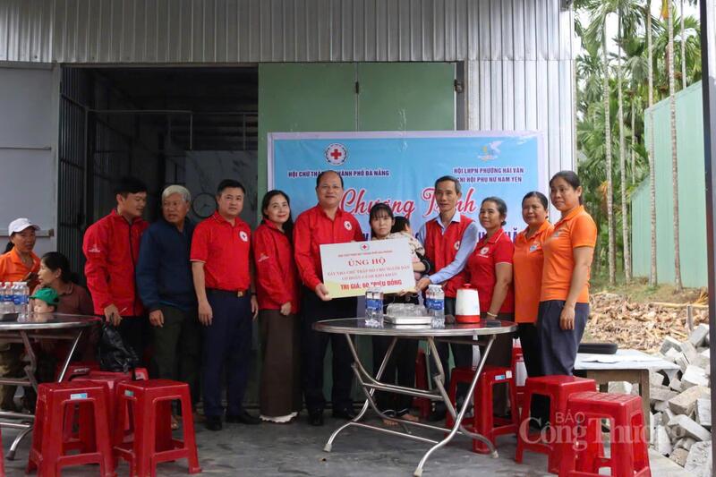 Hội Chữ thập đỏ TP. Hải Phòng trao hỗ trợ 60 triệu đồng cho mẹ con chị Diệp Thị Quý Mến Liên minh Okvip có bao nhiều trang ngôi nhà mới trên nền đất của mái nhà tôn tạm bợ