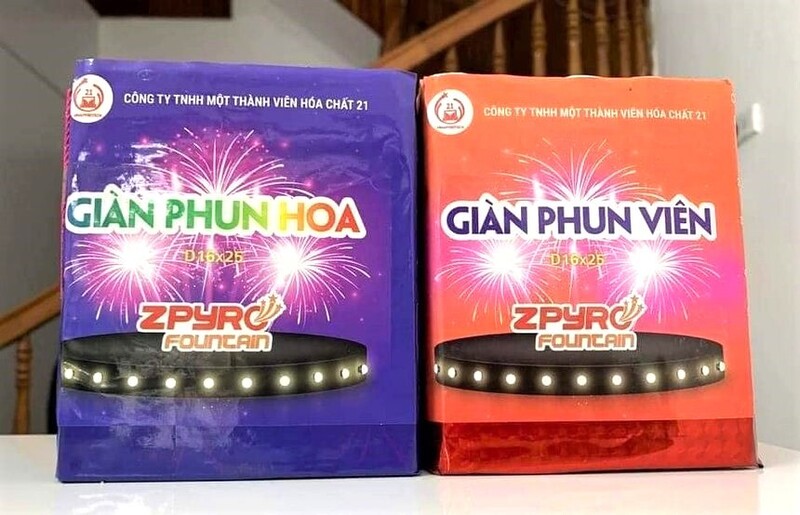 Đa dạng các loại pháo hoa phục vụ Tết. Ảnh: Mai Liễu