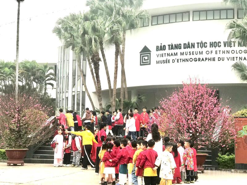 Bảo tàng Dân tộc học Việt Nam - điểm đến du xuân hấp dẫn người dân, du khách. Ảnh: Hoa Quỳnh