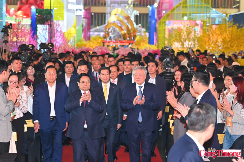 Thủ tướng Phạm Minh Chính dự Lễ bế mạc Hội chợ Mùa Xuân 2026.Ảnh: Nam Nguyễn