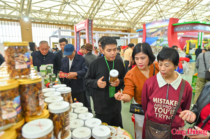 Người tiêu dùng có xu hướng ưu tiên lựa chọn sản phẩm có nguồn gốc rõ ràng, bảo đảm an toàn Okivip Nổ Hũ, Bắn Cá, Thể Thao, Game Bài và mang tính đặc trưng vùng miền.
