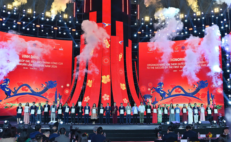 Chùm ảnh: Lễ bế mạc Hội chợ Mùa Xuân lần thứ nhất năm 2026 - 8