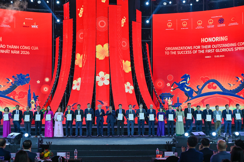 64 đơn vị, tổ chức, Okvip tại về đã được vinh danh với những đóng góp quan trọng, góp phần tạo nên thành công của Hội chợ Mùa Xuân lần thứ nhất.