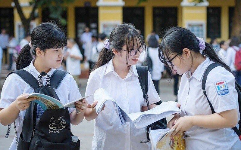 21 tỉnh, thành đã công bố môn thi thứ ba kỳ thi lớp 10 năm học 2026–2027, phần lớn tiếp tục chọn Ngoại ngữ. Ảnh minh hoạ