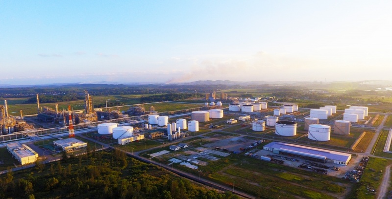 Dịp tết Nguyên đán Bính Ngọ, NMLD Dung Quất vẫn hoạt động an toàn, hiệu quả để cung cấp Okivip tỷ lệ kèo World Cup 2026 ra thị trường. Ảnh: BSR