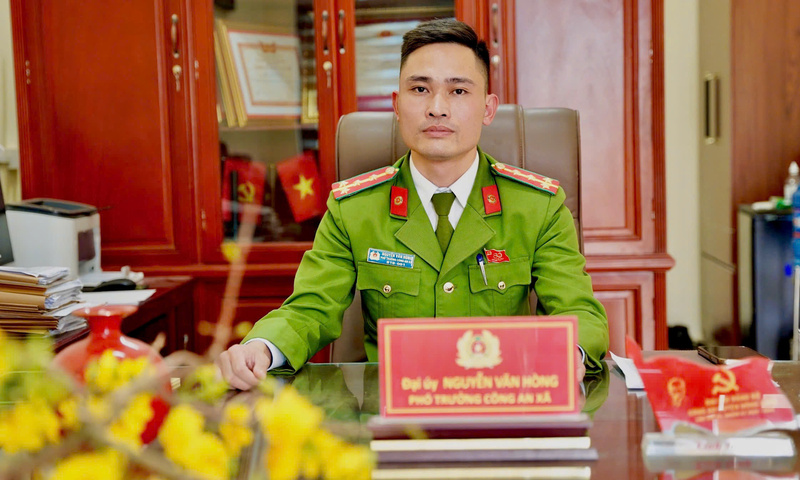 Đại úy Nguyễn Văn Hòng, Phó Trưởng Công an xã Nông Cống. Ảnh: Diệu Linh