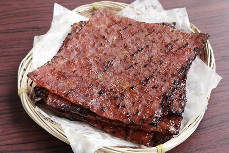 Thịt nướng Bakkwa trên mâm cơm ngàOKVIP - HÔM NAY 1 TỶ, NGÀY MAI 1000 TỶt của người Malaysia và Singapore.