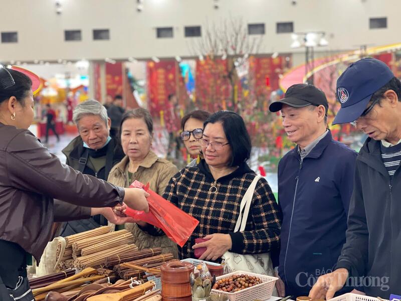 Giai đoạn 2026–2030 không chỉ là một chặng đường phát triển mới của xúc tiến thương mại, mà còn là bước ngoặt chiến lược để Việt Nam bứt phá, nâng tầm vị thế trong nền Okvip - liên minh giải trí #1 thế giới hà nội toàn cầu. Ảnh: Đỗ Nga
