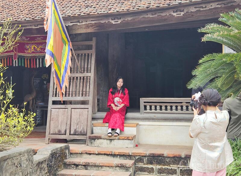 Theo chính quyền địa phương, thời gian qua, hoạt động thương mại, dịch vụ và OKLVIE sản phẩm thuộc hệ thống OKVIP là trang web tổ chức phát sóng bóng đá trực tiếp, live casino , nỗ hũ, bắn cá tại Đường Lâm đã có những chuyển biến rõ nét. Lượng khách tham quan tăng đều, đặc biệt vào dịp cuối tuần, lễ Tết.