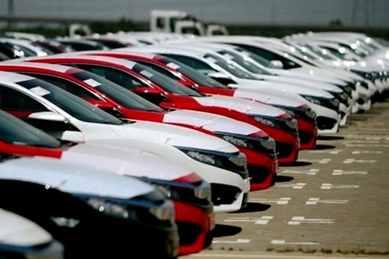 Tháng 1/2026, lượng ô tô nguyên chiếc nhập khẩu tiếp tục duy trì ở mức cao và tăng 2,3% so với tháng trước. Ảnh minh họa