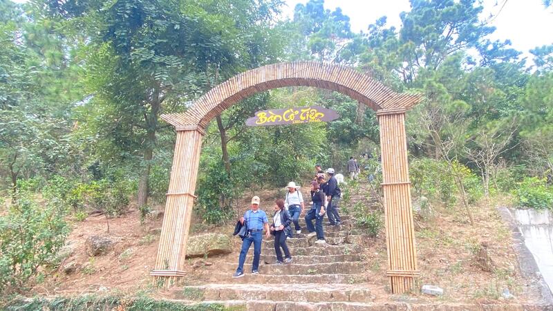 Dòng người đổ về di sản văn hóa thế giới Côn Sơn – Kiếp Bạc - 5