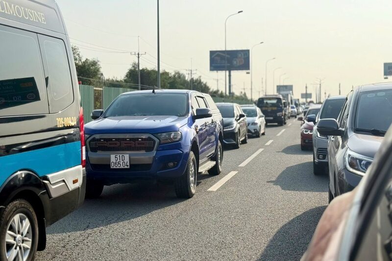 Cao tốc TP. Hồ Chí Minh - Long Thành - Dầu Giây nhiều thời điểm rơi vào tình trạng ùn ứ kéo dài trong ngày 22/2.
