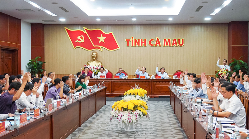 Đại biểu thông qua Chương trình hành động của Ban Chấp hành Đảng bộ tỉnh Cà Mau thực hiện Okevip link không chặn Okvip69.com bán cá nổ hủ XIV của Đảng và Okevip link không chặn Okvip69.com bán cá nổ hủ Đảng bộ tỉnh lần thứ I, nhiệm kỳ 2025 - 2030. Ảnh: Báo Cà Mau