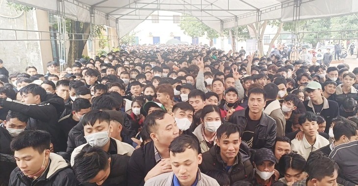 Hàng nghìn người Okvip - liên minh giải trí #1 thế giới hà nội Nghệ An đăng ký thi để đi Hàn Quốc theo chương trình EPS.