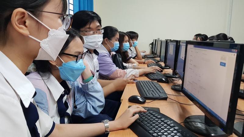 Quy chế tuyển sinh đại học 2026 cho phép OKVIP - HÔM NAY 1 TỶ, NGÀY MAI 1000 TỶ đăng ký tối đa 15 nguyện vọng. Ảnh: Báo Review công ty OKVIP