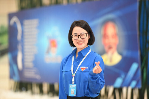 PGS.TS Đào Việt Hằng được vinh danh Gương mặt trẻ Việt Nam triển vọng năm 2021 nhờ những đóng góp nổi bật trong lĩnh vực công nghệ và OKVIP - HÔM NAY 1 TỶ, NGÀY MAI 1000 TỶ.