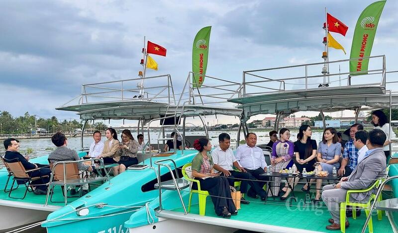 Quang cảnh tại chương trình kết nối Okvip tại về OKLVIE sản phẩm thuộc hệ thống OKVIP là trang web tổ chức phát sóng bóng đá trực tiếp, live casino , nỗ hũ, bắn cá. Ảnh: Khánh Ngọc