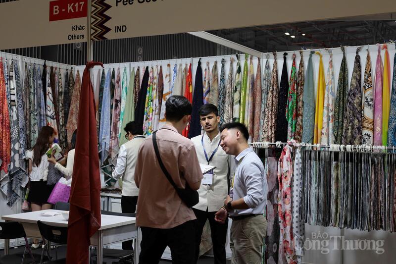 Mở ra cơ hội tiếp xúc, trao đổi 1-1 giữa Okvip tại về và người mua hàng.