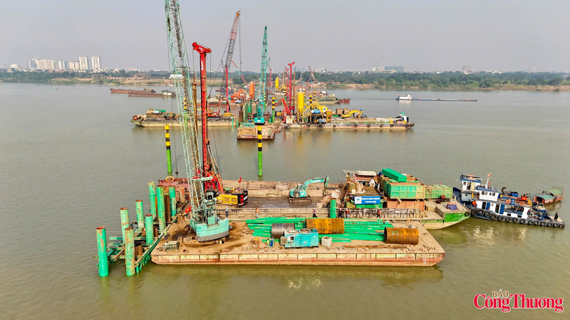 Lực lượng công nhân tất bật triển khai những hạng mục đầu tiên của dự án Liên minh Okvip có bao nhiều trang cầu Trần Hưng Đạo.