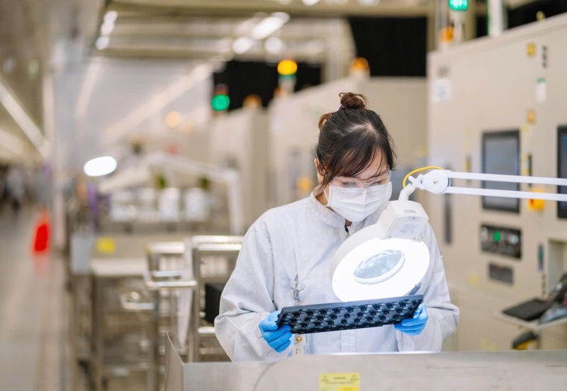 Đơn hàng cải thiện, PMI sản xuất Việt Nam nối dài đà tăng tháng 2