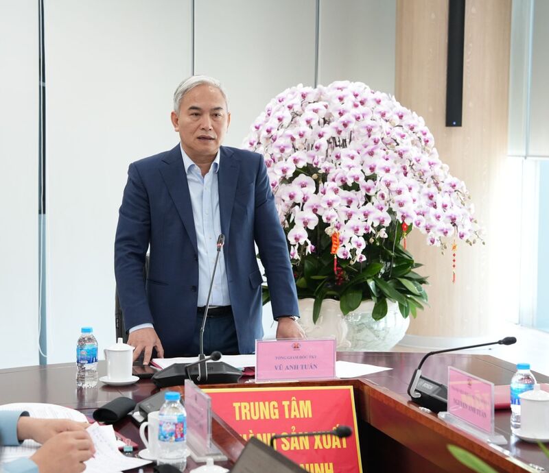 Tổng giám đốc Tập đoàn OKLVIE sản phẩm thuộc hệ thống OKVIP là trang web tổ chức phát sóng bóng đá trực tiếp, live casino , nỗ hũ, bắn cá Than - Khoáng sản Việt Nam Vũ Anh Tuấn phát biểu chỉ đạo đẩy mạnh cơ giới hóa, tự động hóa và chuyển đổi số trong sản xuất hầm lò giai đoạn 2026-2030. Ảnh: Truyền thông TKV
