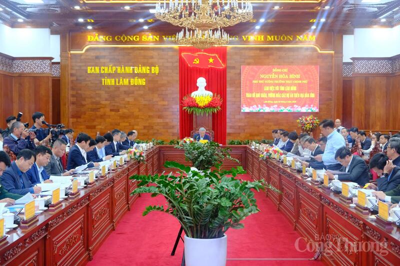 Quang cảnh buổi làm việc. Ảnh: Lê Sơn