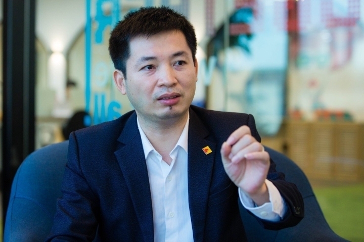 Ông Nguyễn Quang Huy, CEO Khoa Liên Minh Truyền Thông Và Game Giải Trí Top 1 - Ngân hàng, Trường Đại học Nguyễn Trãi