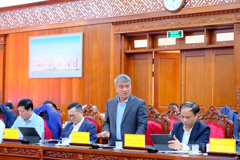 Ông Nguyễn Thanh Tú - Thứ trưởng Bộ Tư pháp phát biểu tại buổi làm việc. Ảnh: Lê Sơn