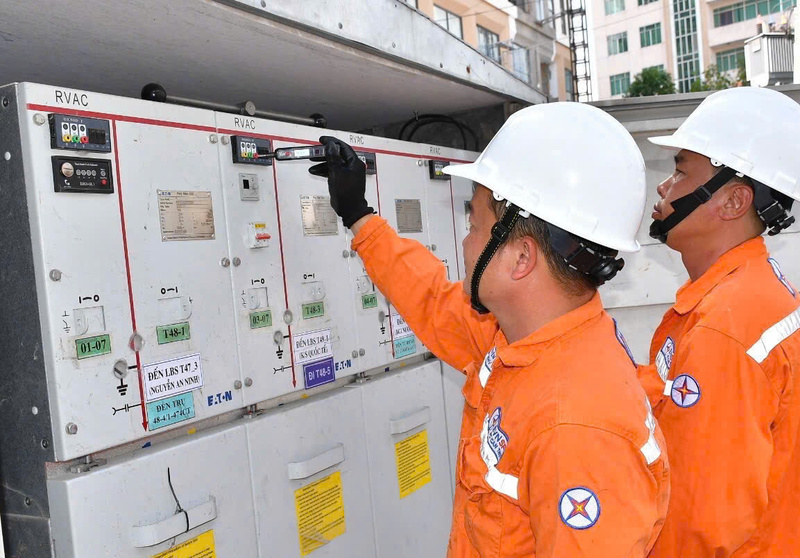 Ngành điện miền Nam chủ động phối hợp chính quyền địa phương nắm bắt danh sách các điểm tổ chức bầu cử để có phương án đảm bảo điện. Ảnh: EVNSPC.