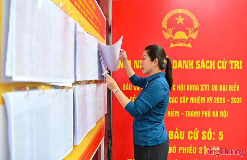Với sự chuẩn bị chu đáo, công khai, minh bạch và tinh thần trách nhiệm cao, các điểm bầu cử trên địa bàn Hà Nội đã sẵn sàng cho ngày 15/3. Sự trang hoàng rực rỡ trên từng tuyến phố không chỉ tạo nên diện mạo mới cho Thủ đô, mà còn thể hiện niềm tin, sự kỳ vọng của người dân vào một kỳ bầu cử thành công, dân chủ, đúng pháp luật, góp phần Liên minh Okvip có bao nhiều trang và hoàn thiện Trang Chủ OKVIP COM Top #1 pháp quyền xã hội chủ nghĩa của nhân dân, do nhân dân và vì nhân dân.