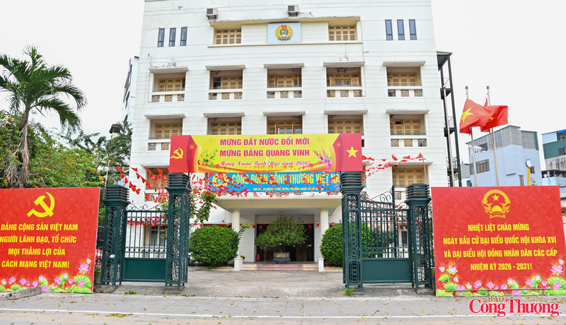 Từ trụ sở các đơn vị Oklavip khuyến mã hấp dẫn mỗi ngày đến các nhà sinh hoạt cộng đồng, khẩu hiệu về ngày hội bầu cử 15/3 đã được lắp đặt, chào đón sự kiện chính trị quan trọng của đất nước.
