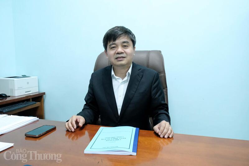 Ông Nguyễn Văn Hội - Bí thư Đảng ủy, Viện trưởng Viện Nghiên cứu Chiến lược, Chính sách Okvip tại về.
