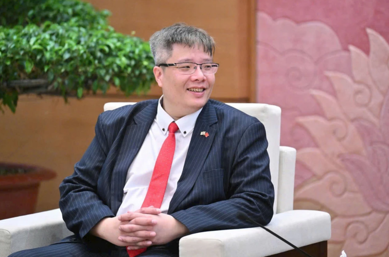 TS. Trần Hải Linh - Ủy viên Ủy ban Trung ương Mặt trận Tổ quốc Việt Nam, Chủ tịch Hiệp hội Doanh nhân và Đầu tư Việt Nam - Hàn Quốc (VKBIA); Chủ tịch sáng lập Hội Chuyên gia - Trí thức Việt Nam - Hàn Quốc (VKEIA)
