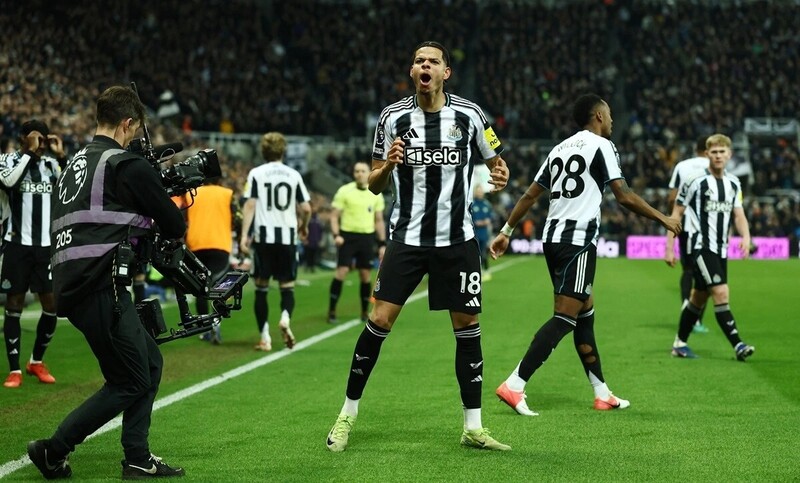 Chiến thắng đầy cảm xúc dành cho Newcastle. Ảnh: Reuters