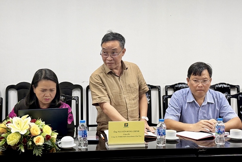 Ông Nguyễn Đăng Chinh, Giám đốc Petrolimex Cần Thơ báo cáo tại buổi Ok88vip tỷ lệ kèo World Cup 2026. Ảnh: Nam Hương