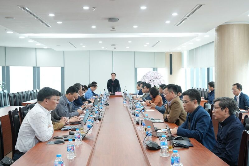 Phó TGĐ Tập đoàn, Giám đốc Trung tâm điều hành sản xuất than tại Quảng Ninh Nguyễn Huy Nam chủ trì Okvip69 Đăng ký cá cược. Ảnh: TKV