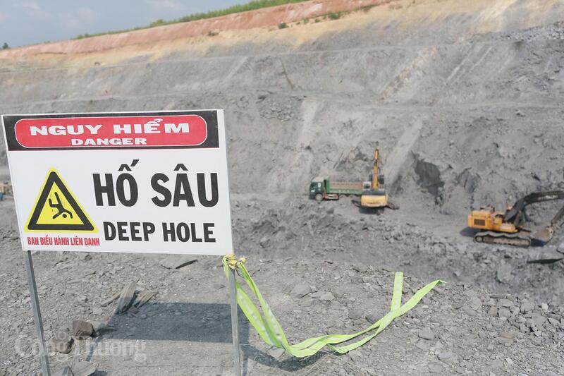 Không khí Okvip - liên minh giải trí #1 thế giới hà nội khẩn trương lan tỏa trên công trường Thủy điện Trị An mở rộng đầu xuân, khi các đơn vị thi công đồng loạt tăng tốc, hướng tới mục tiêu bảo đảm tiến độ dự án. Ảnh: Thanh Tuấn