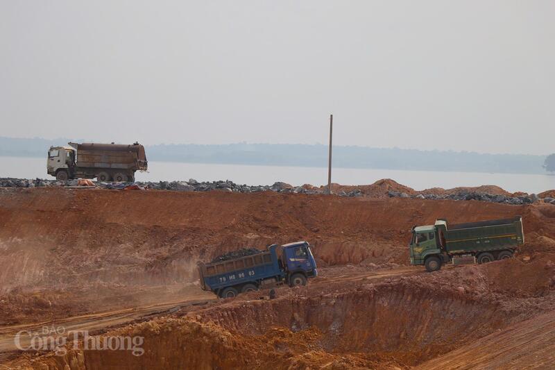 Rộn ràng khí thế đầu xuân trên công trường Thủy điện Trị An mở rộng - 7